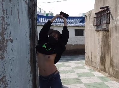 Korean girl open their panties in the street