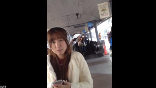 secretly filming Korean girls' skirt at the train