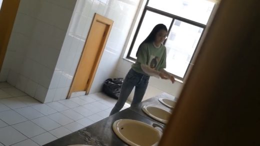 secretly hidden super clear Taiwan female students urinating at school