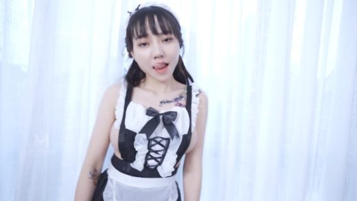 Sexy Chinese maid