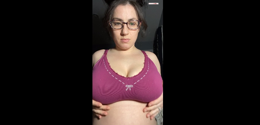 Queenofstretch Vids - QueenOfStretch - breast milk porn videos $20